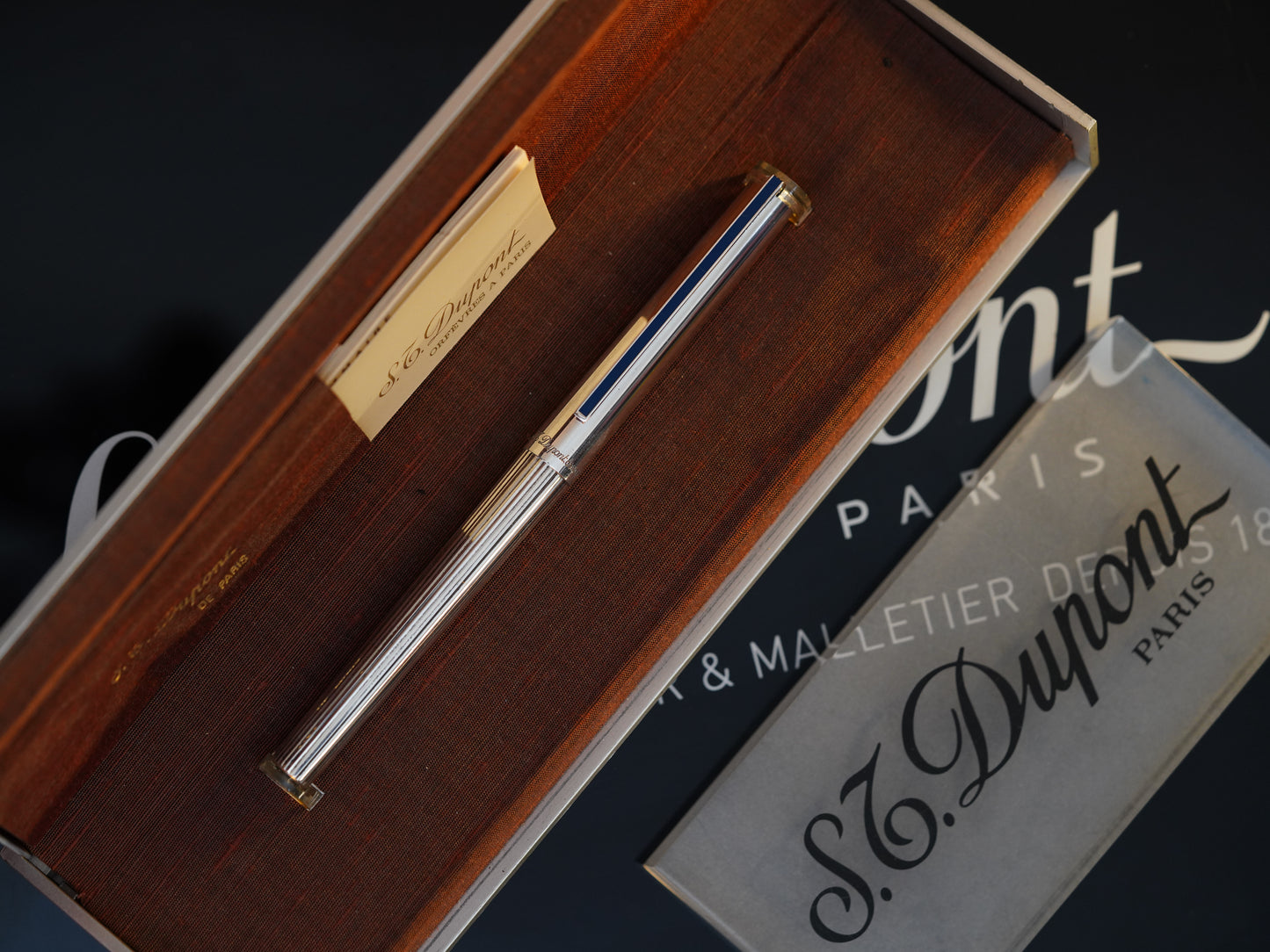 Vintage 1970 S.T. Dupont Luxury Fountain Pen – Solid 925 Sterling Silver - 18K Solid Gold Nib - Vertical Line