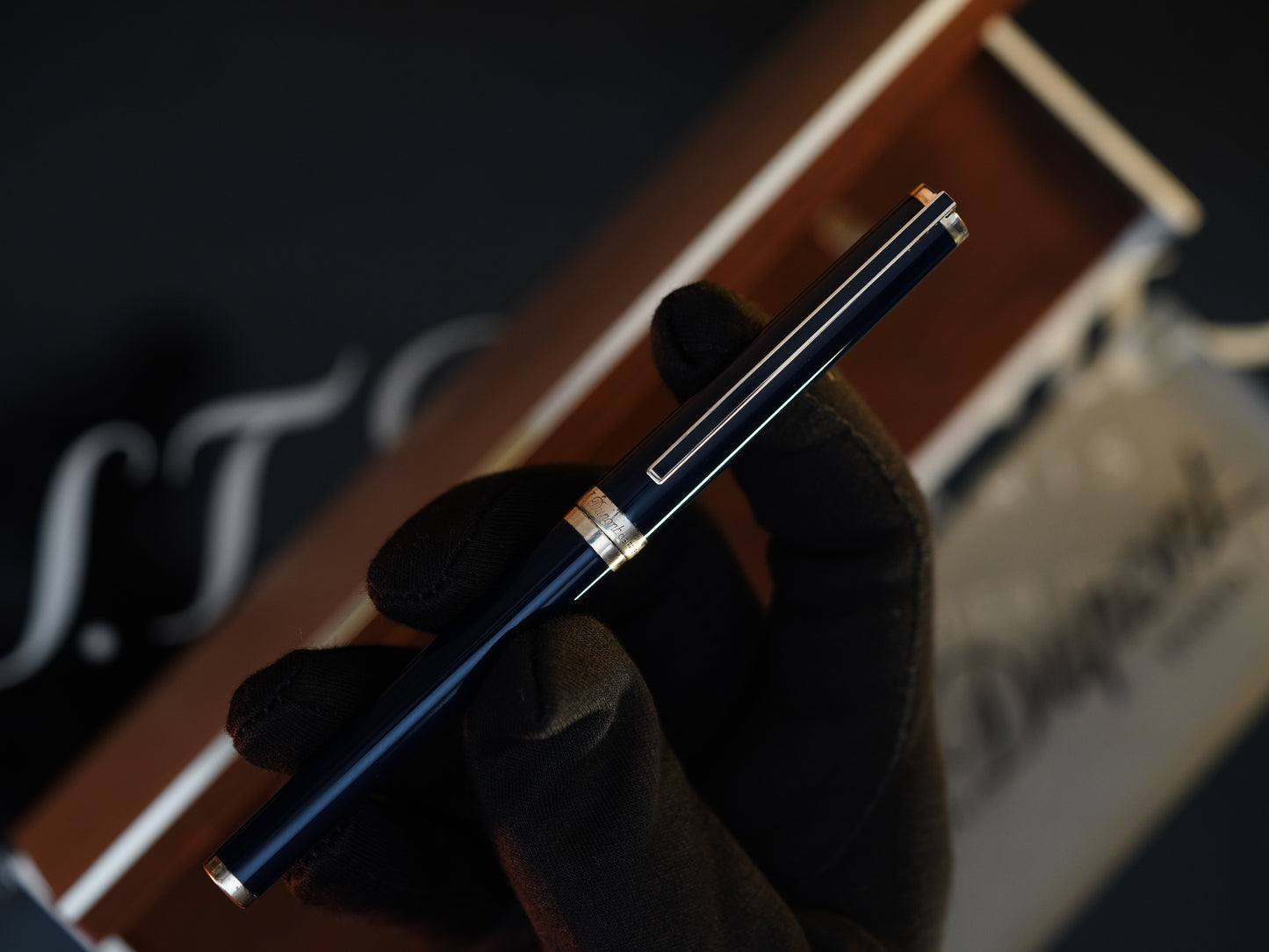 Vintage 1970 S.T. Dupont Fountain Pen – 925 Sterling Silver & Natural Lacquer – 18K Solid Gold Nib – Luxury Collectible