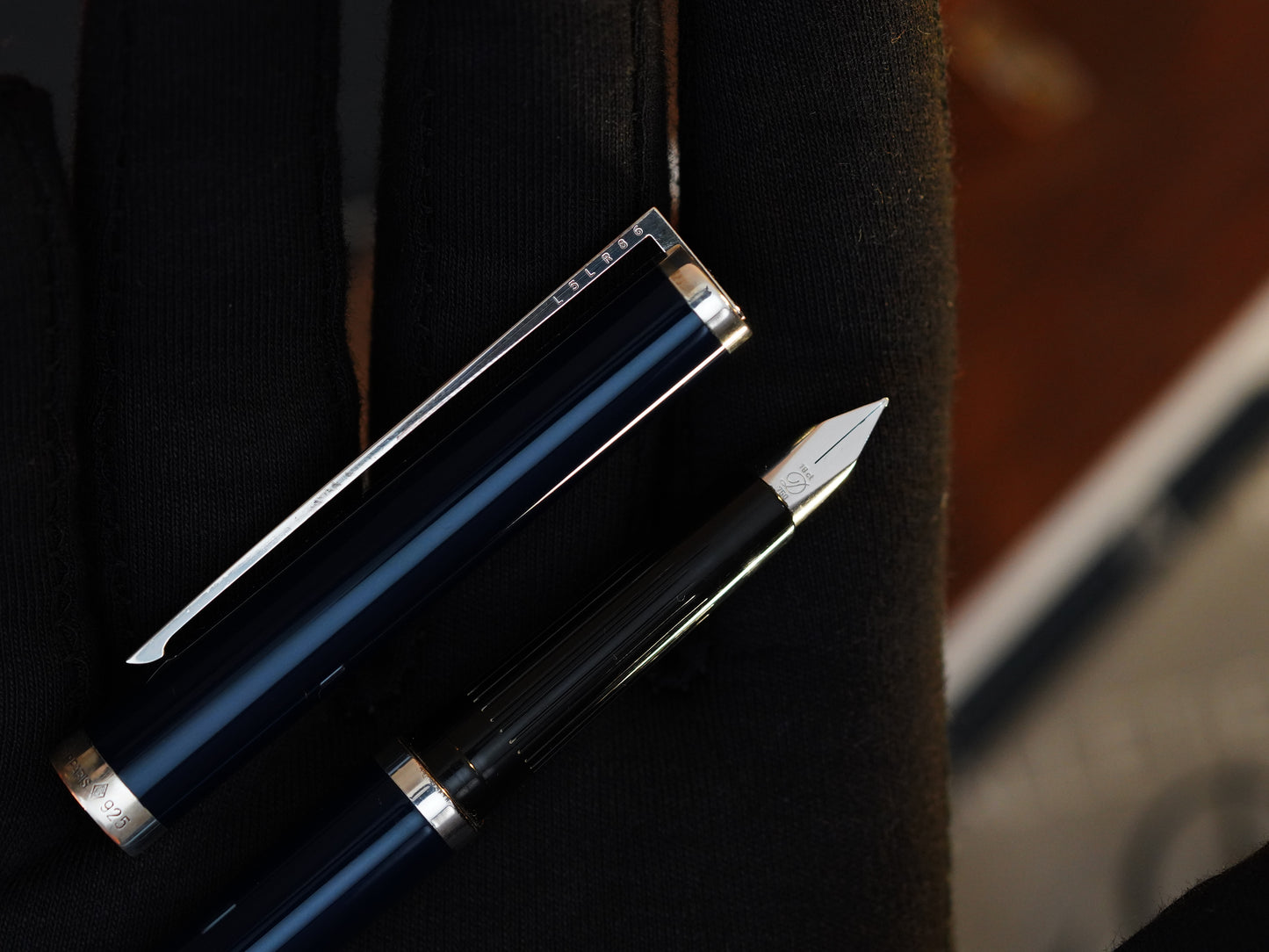 Vintage 1970 S.T. Dupont Fountain Pen – 925 Sterling Silver & Natural Lacquer – 18K Solid Gold Nib – Luxury Collectible