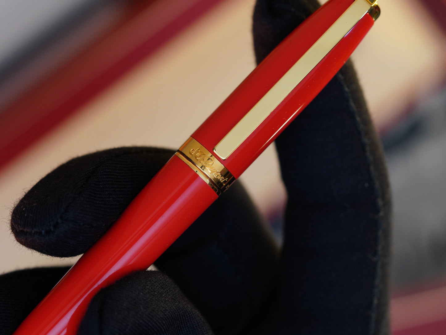Vintage 1980 S.T. Dupont FH Fountain Pen – 24K Gold Finish & Natural Lacquer – 14K Solid Gold Nib – Luxury Collectible Writing Instrument
