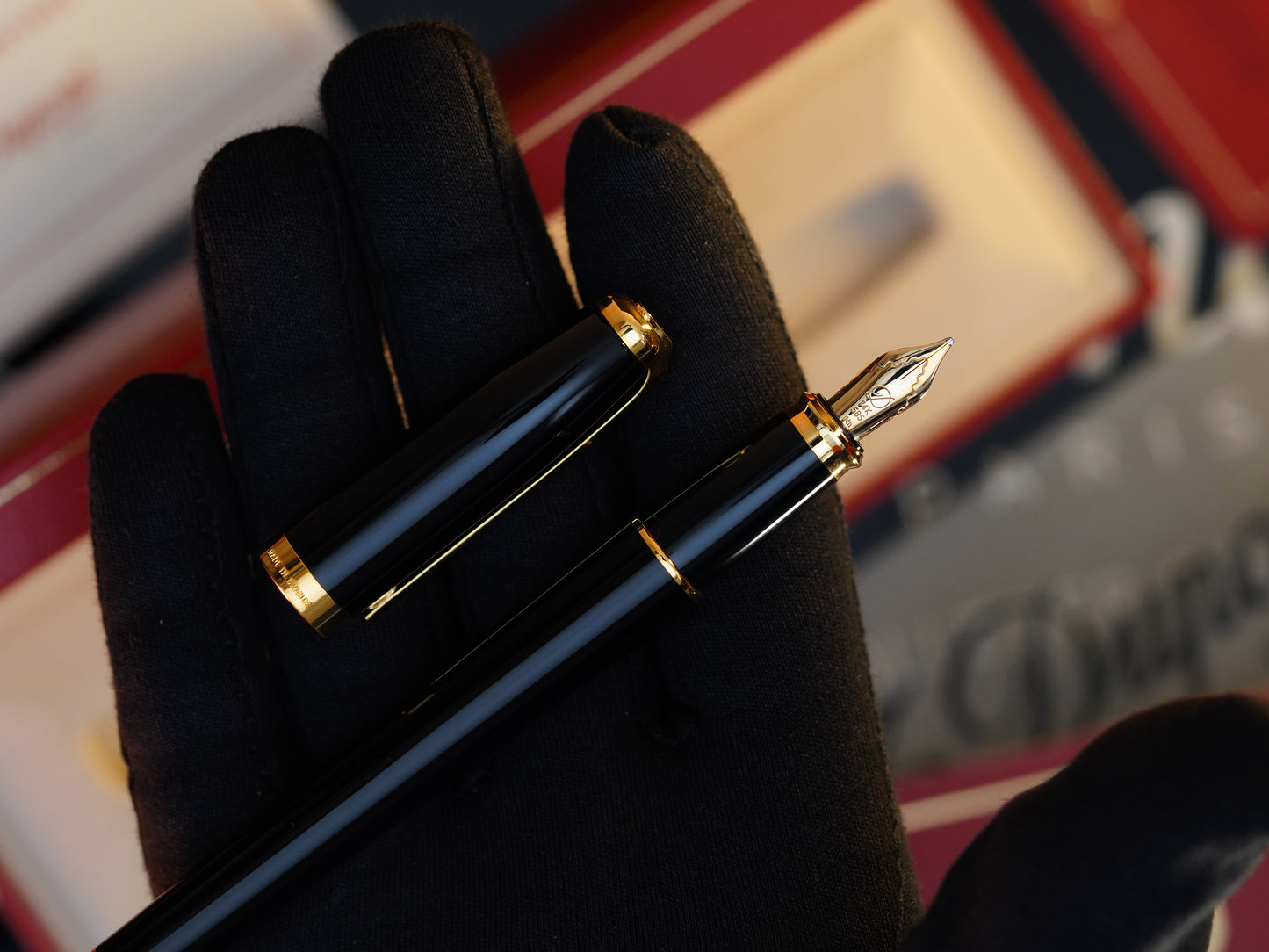 Vintage 1980 S.T. Dupont Fidelio Fountain Pen – Natural Black Lacquer – 14K Solid Gold Nib – Luxury Collectible