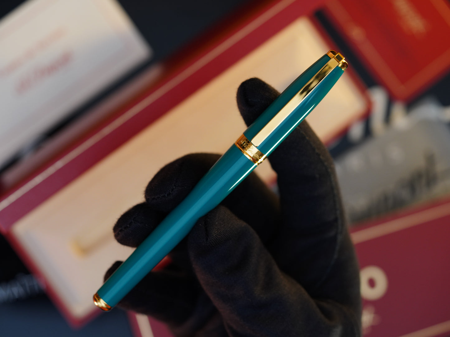 Vintage 1980 S.T. Dupont Fidelio Fountain Pen – Rare Natural Lacquer – 14K Solid Gold Nib – Luxury Collectible