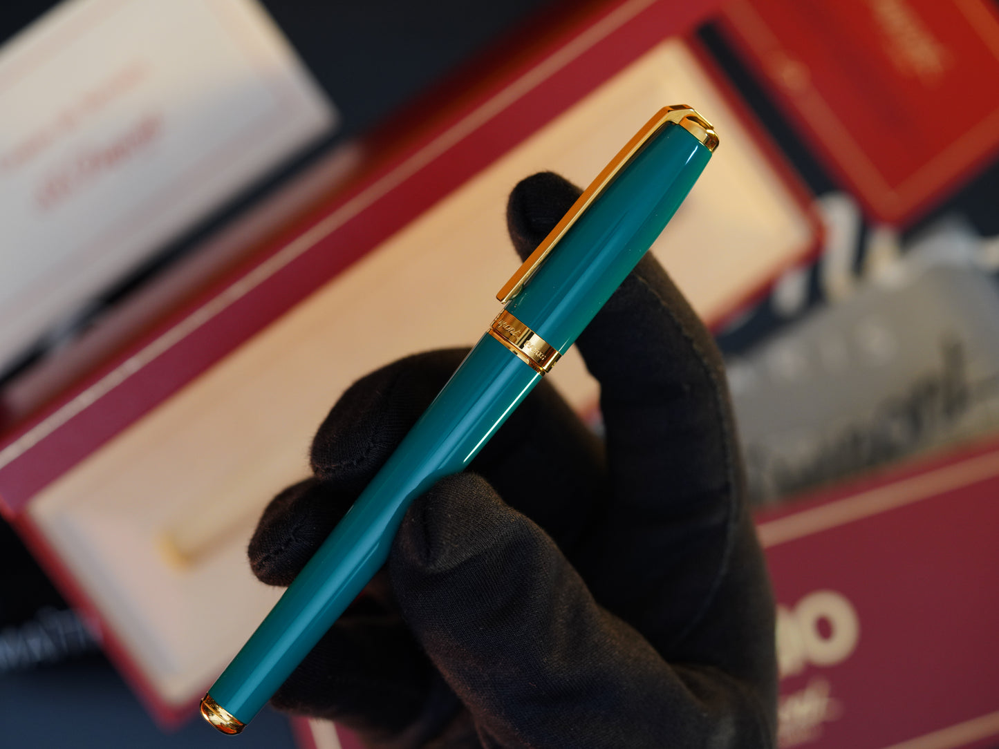 Vintage 1980 S.T. Dupont Fidelio Fountain Pen – Rare Natural Lacquer – 14K Solid Gold Nib – Luxury Collectible