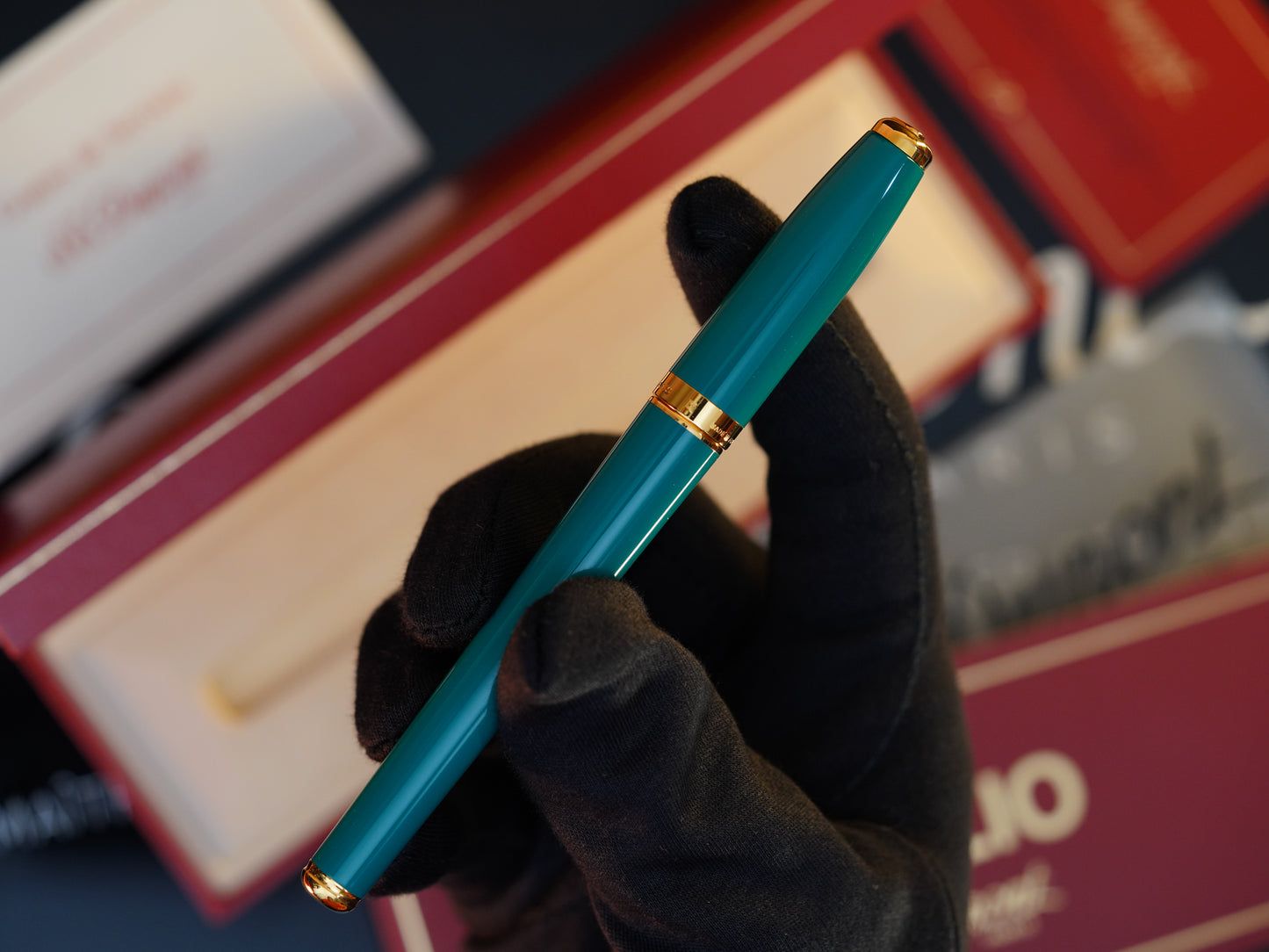 Vintage 1980 S.T. Dupont Fidelio Fountain Pen – Rare Natural Lacquer – 14K Solid Gold Nib – Luxury Collectible