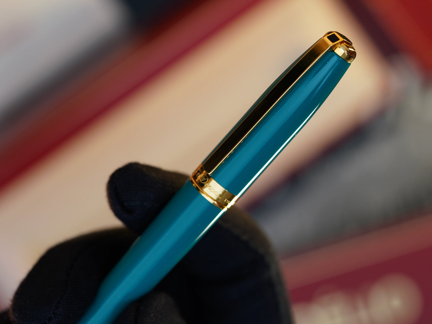 Vintage 1980 S.T. Dupont Fidelio Fountain Pen – Rare Natural Lacquer – 14K Solid Gold Nib – Luxury Collectible