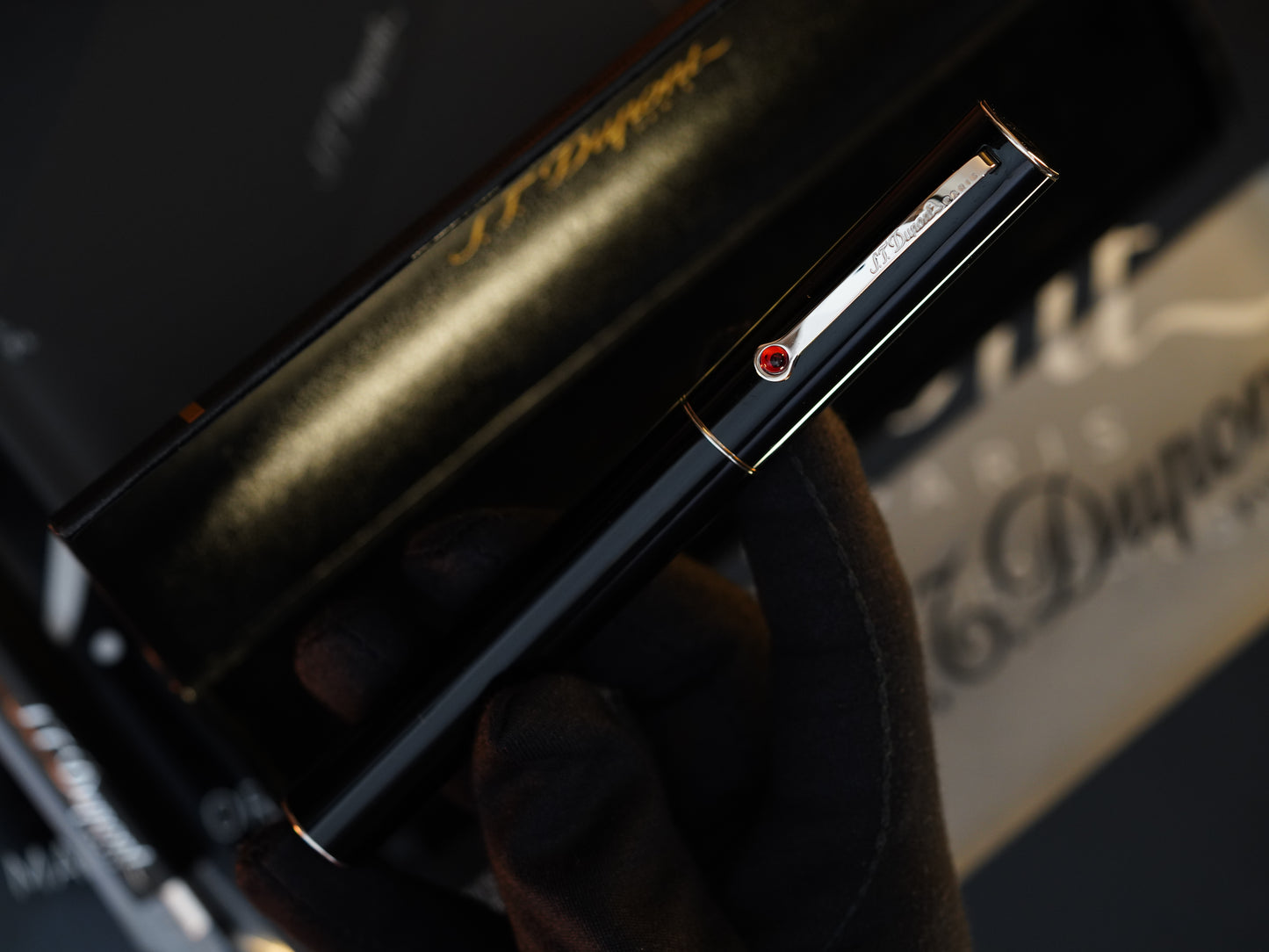 Vintage St Dupont Ruby Stone Luxury Natural Black Lacquer Ballpoint pen