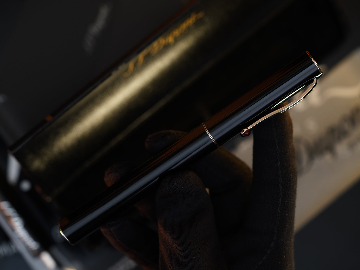 Vintage St Dupont Ruby Stone Luxury Natural Black Lacquer Ballpoint pen