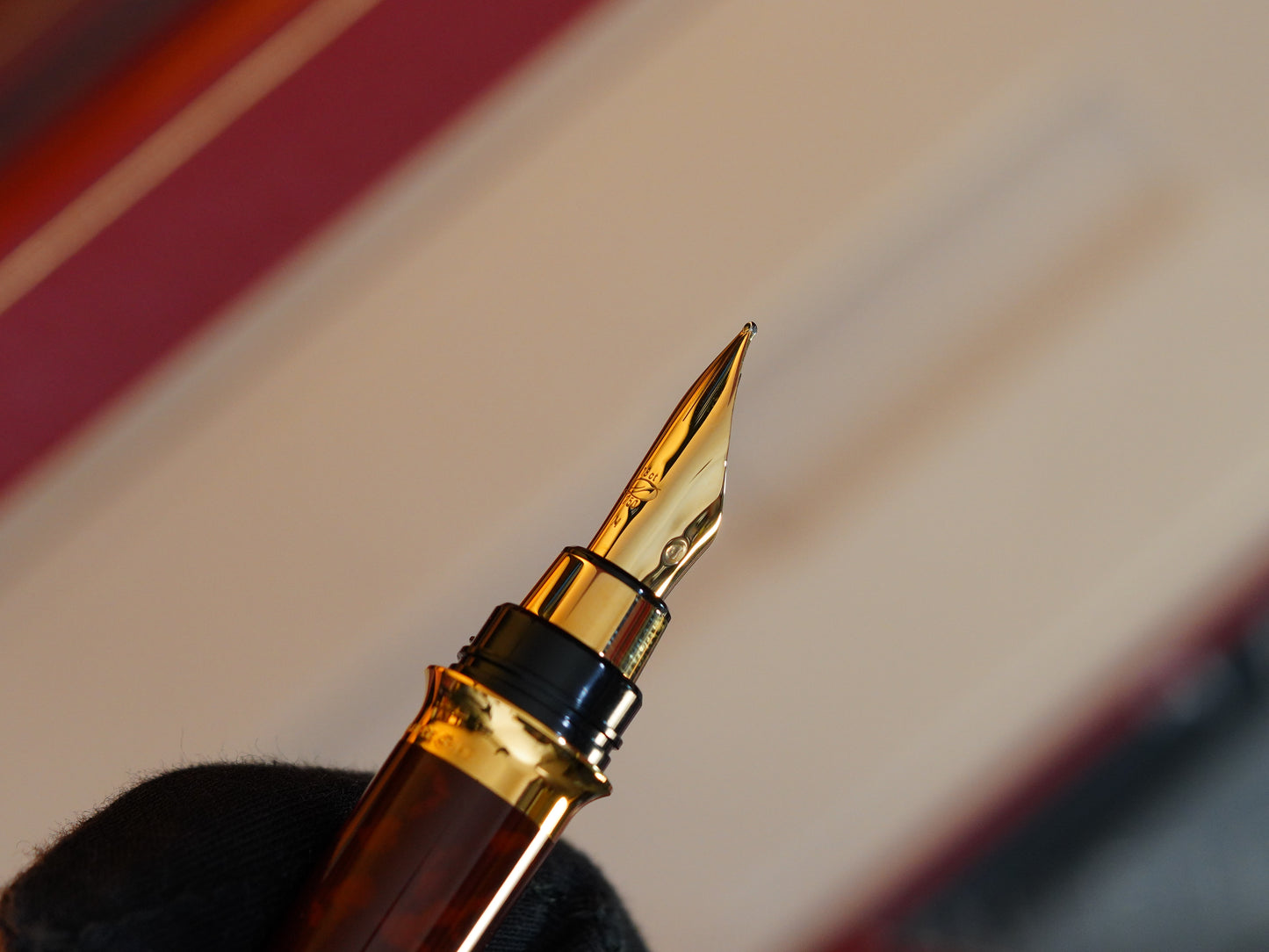 Vintage St Dupont Luxury 24k Gold Finish Natural Lacquer 18k Solid Gold Nib M Fountain Pen