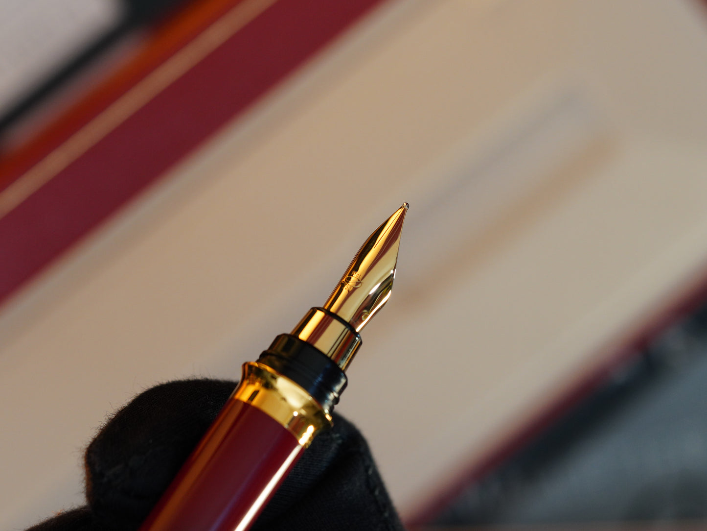 Vintage St Dupont Luxury 24k Gold Finish Natural Lacquer 18k Solid Gold Nib M Fountain Pen