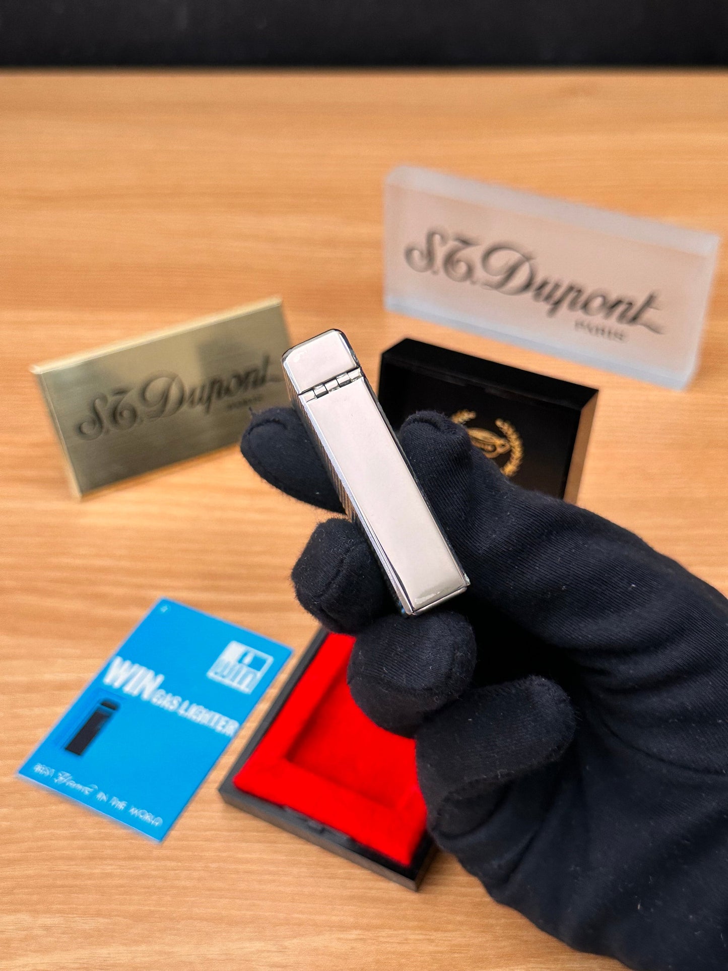 Vintage 1980 Win high quality lighter \ with box and document \ working perfect