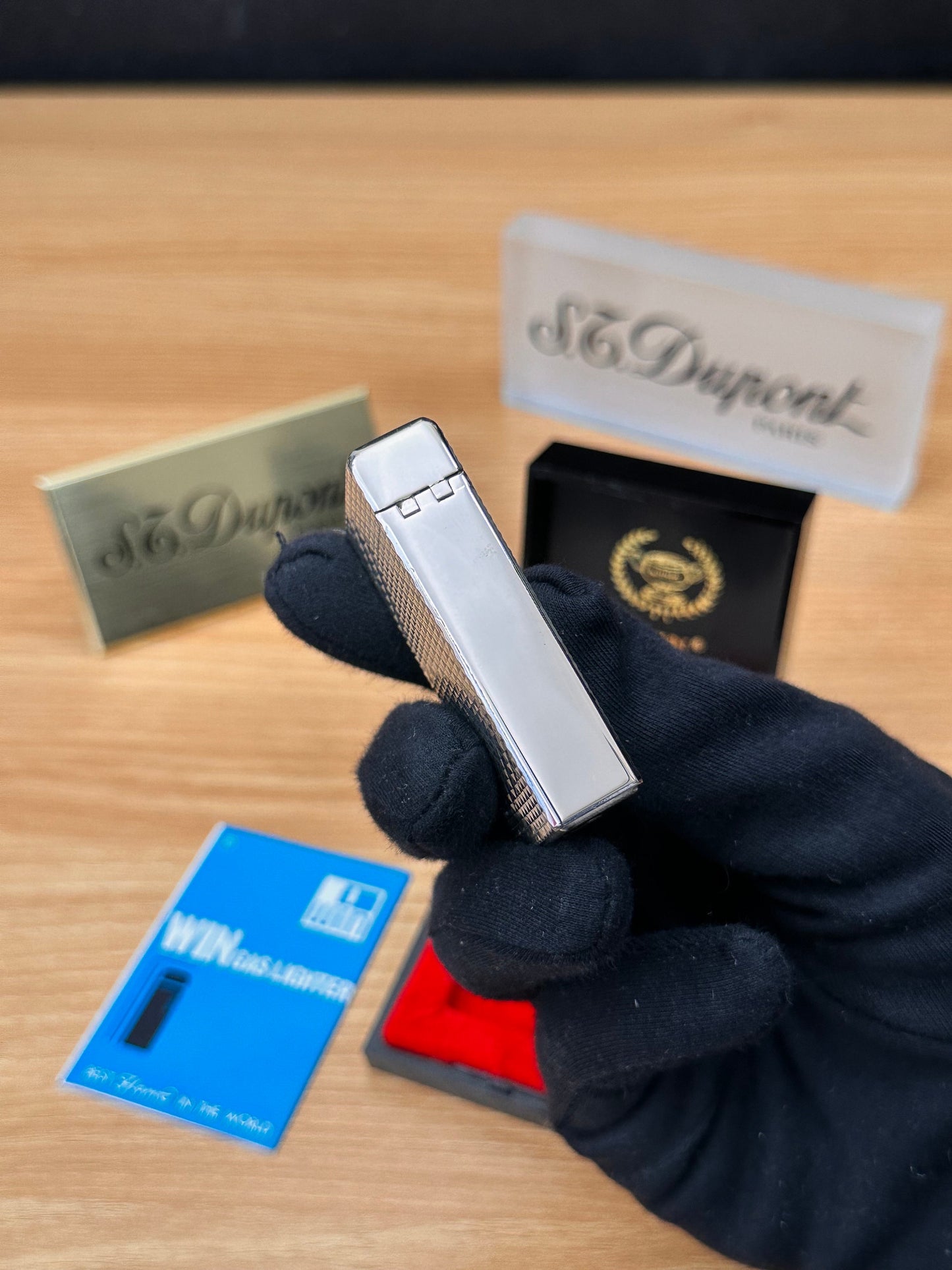 Vintage 1980 Win high quality lighter \ with box and document \ working perfect