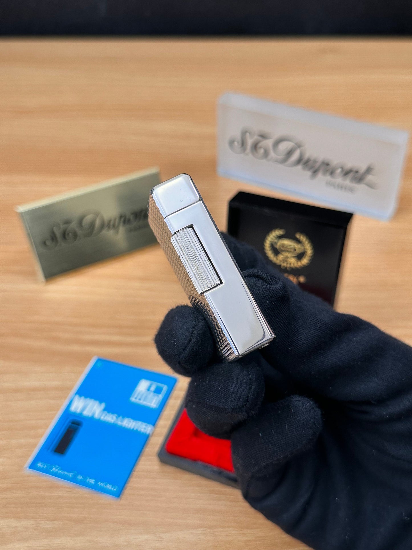 Vintage 1980 Win high quality lighter \ with box and document \ working perfect
