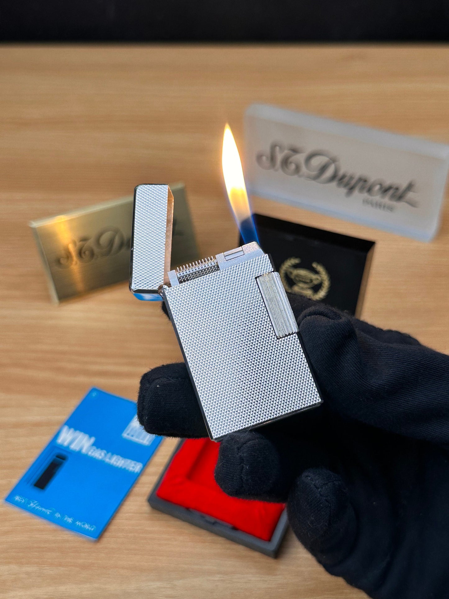 Vintage 1980 Win high quality lighter \ with box and document \ working perfect