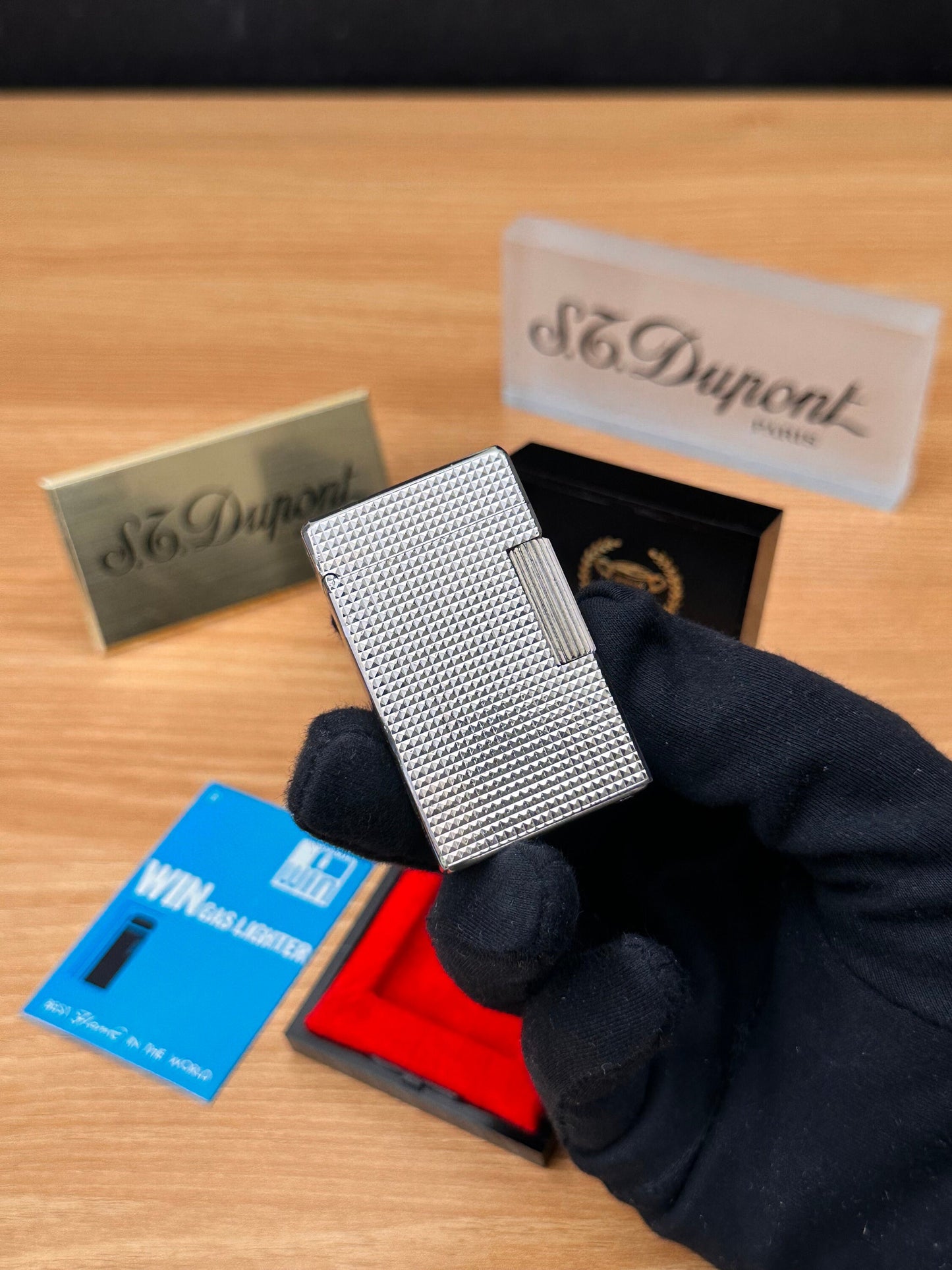 Vintage 1980 Win high quality lighter \ with box and document \ working perfect