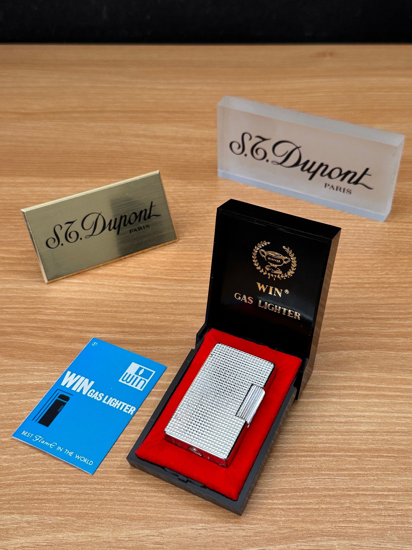 Vintage 1980 Win high quality lighter \ with box and document \ working perfect