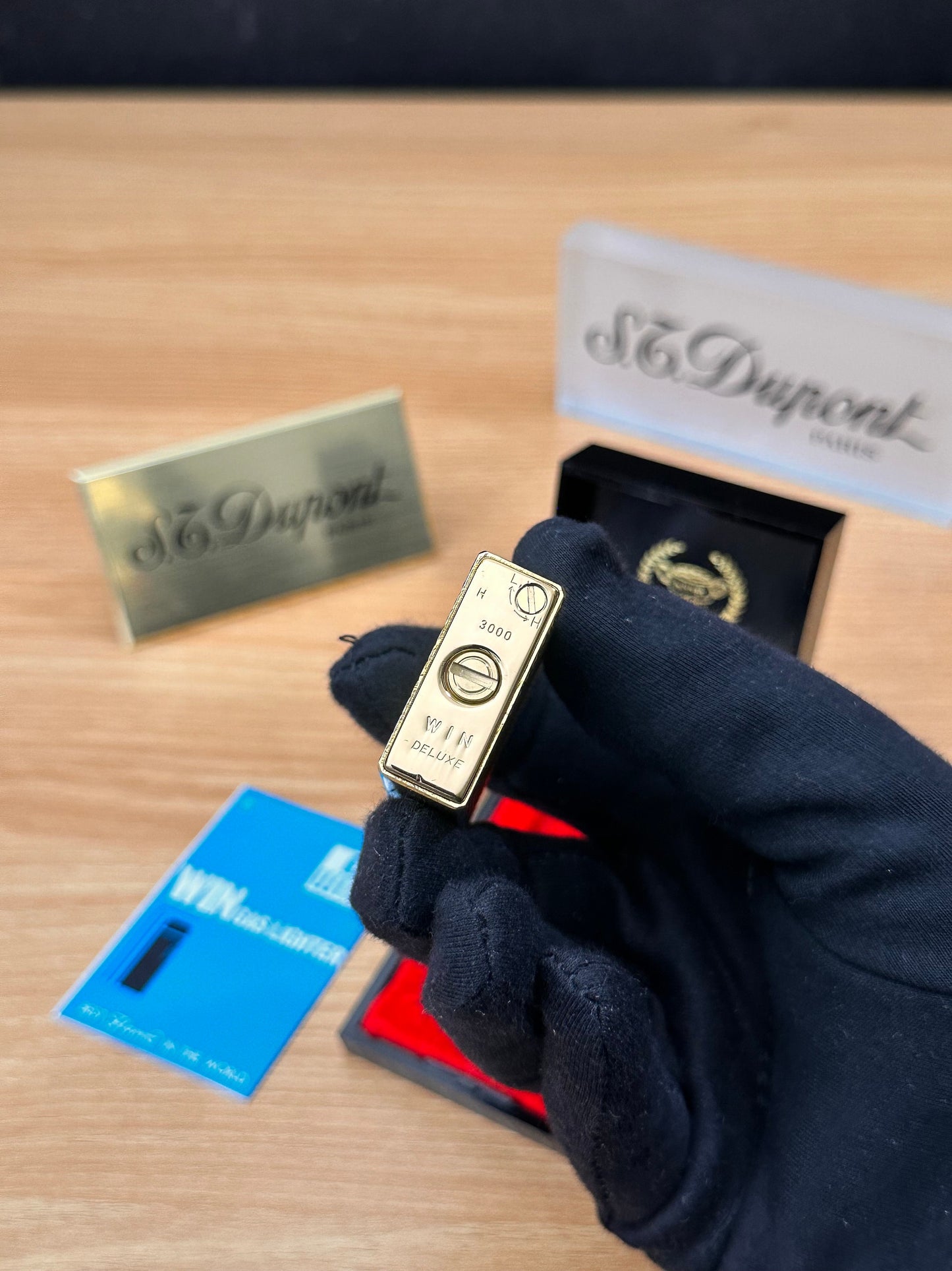 Vintage 1980 Win high quality lighter \ with box and document \ working perfect
