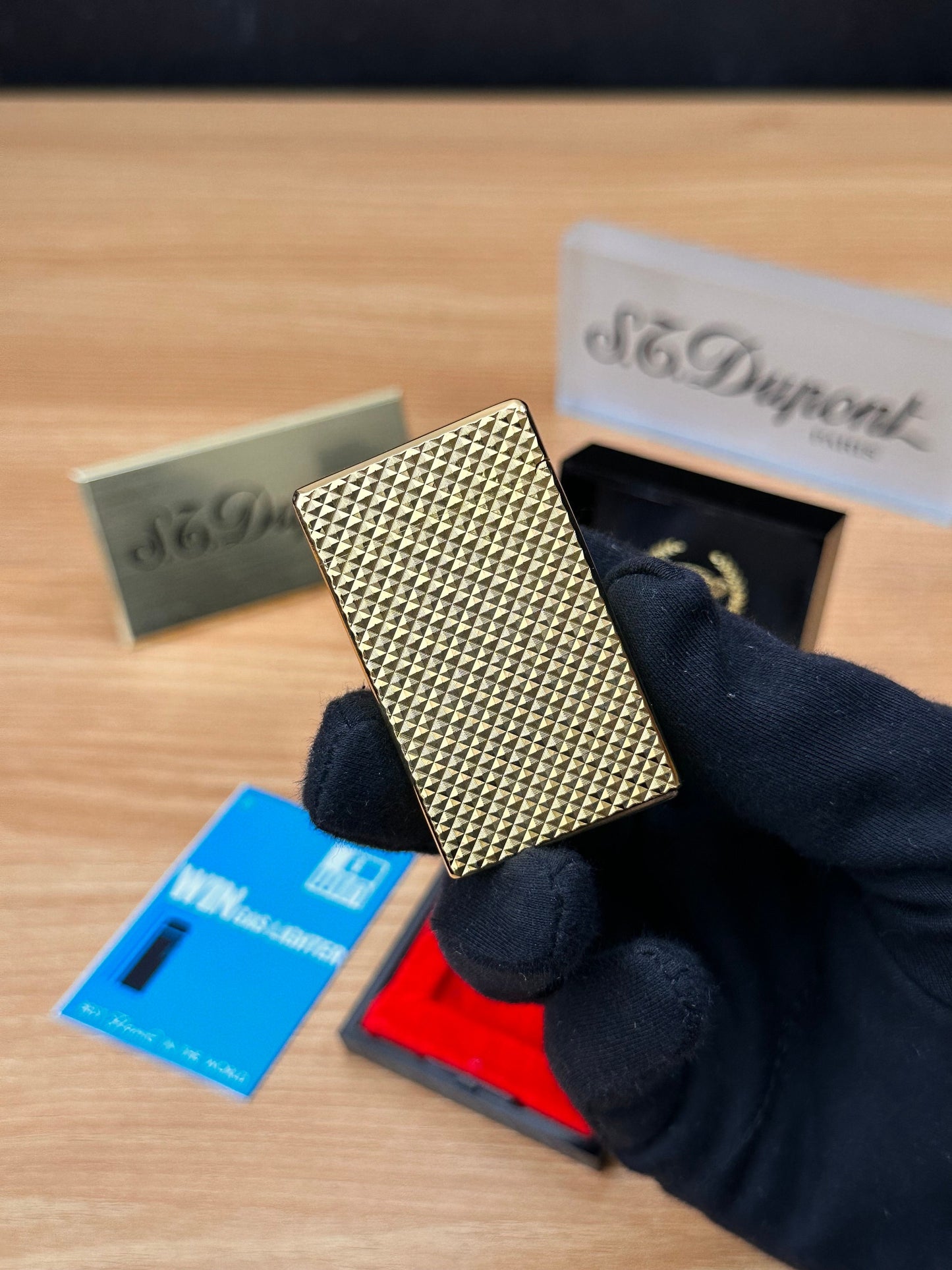 Vintage 1980 Win high quality lighter \ with box and document \ working perfect