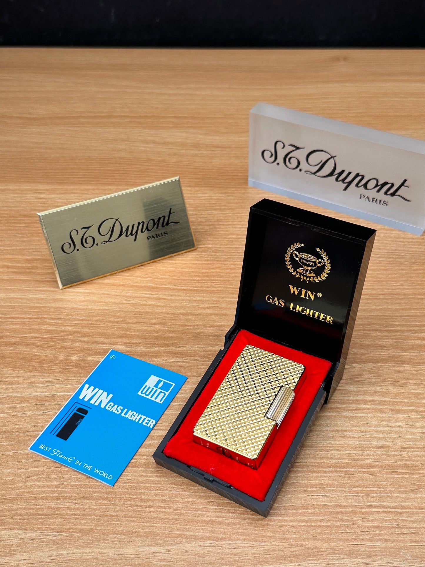 Vintage 1980 Win high quality lighter \ with box and document \ working perfect
