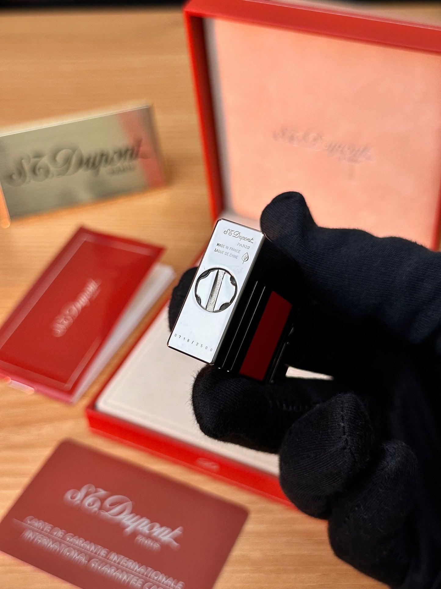Vintage 1999 St Dupont Abstraction(s) Limited to 2500 rare urban natural red lacquer lighter \ box & guarantee documents \ good condition