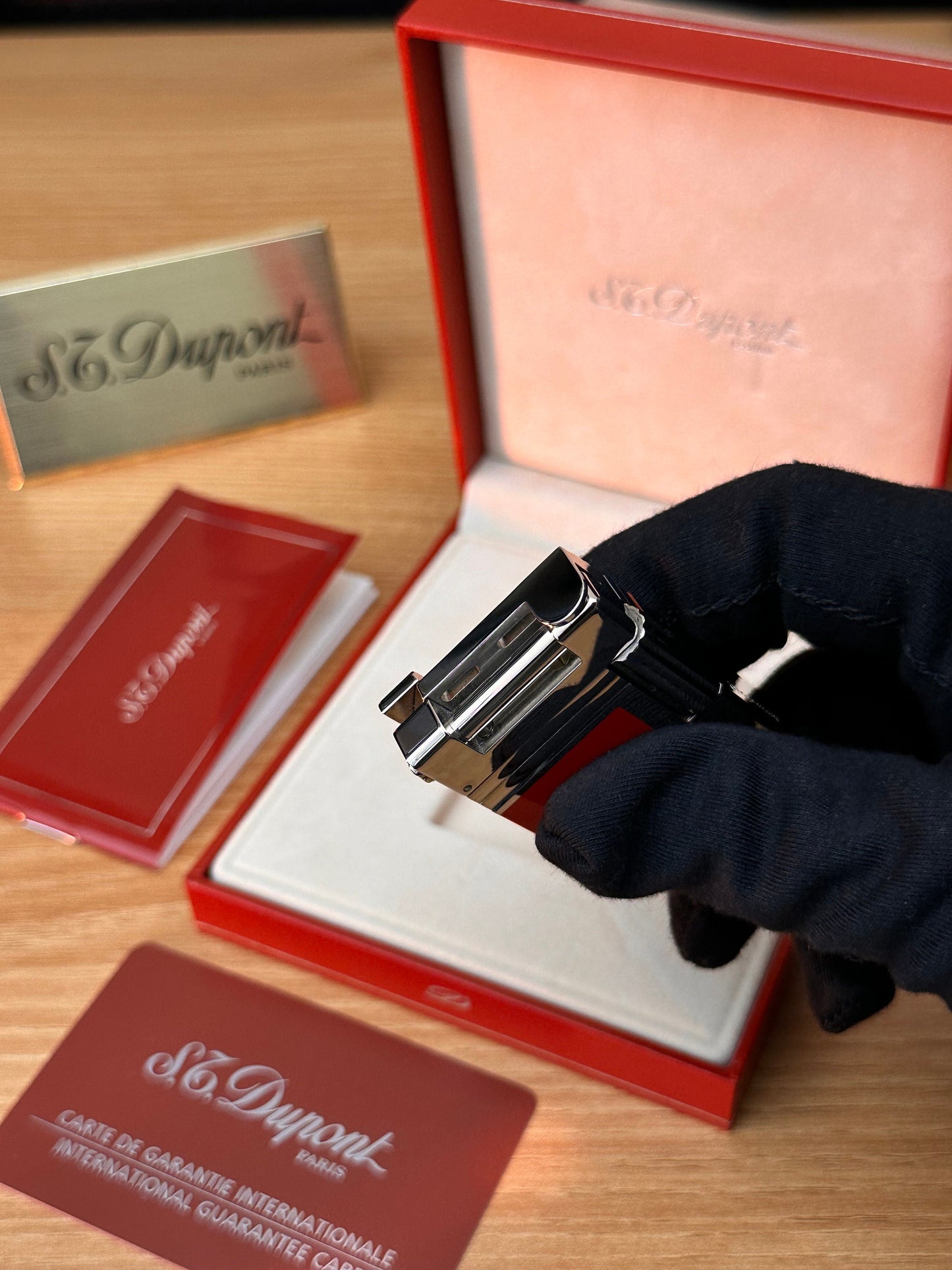Vintage 1999 St Dupont Abstraction(s) Limited to 2500 rare urban natural red lacquer lighter \ box & guarantee documents \ good condition