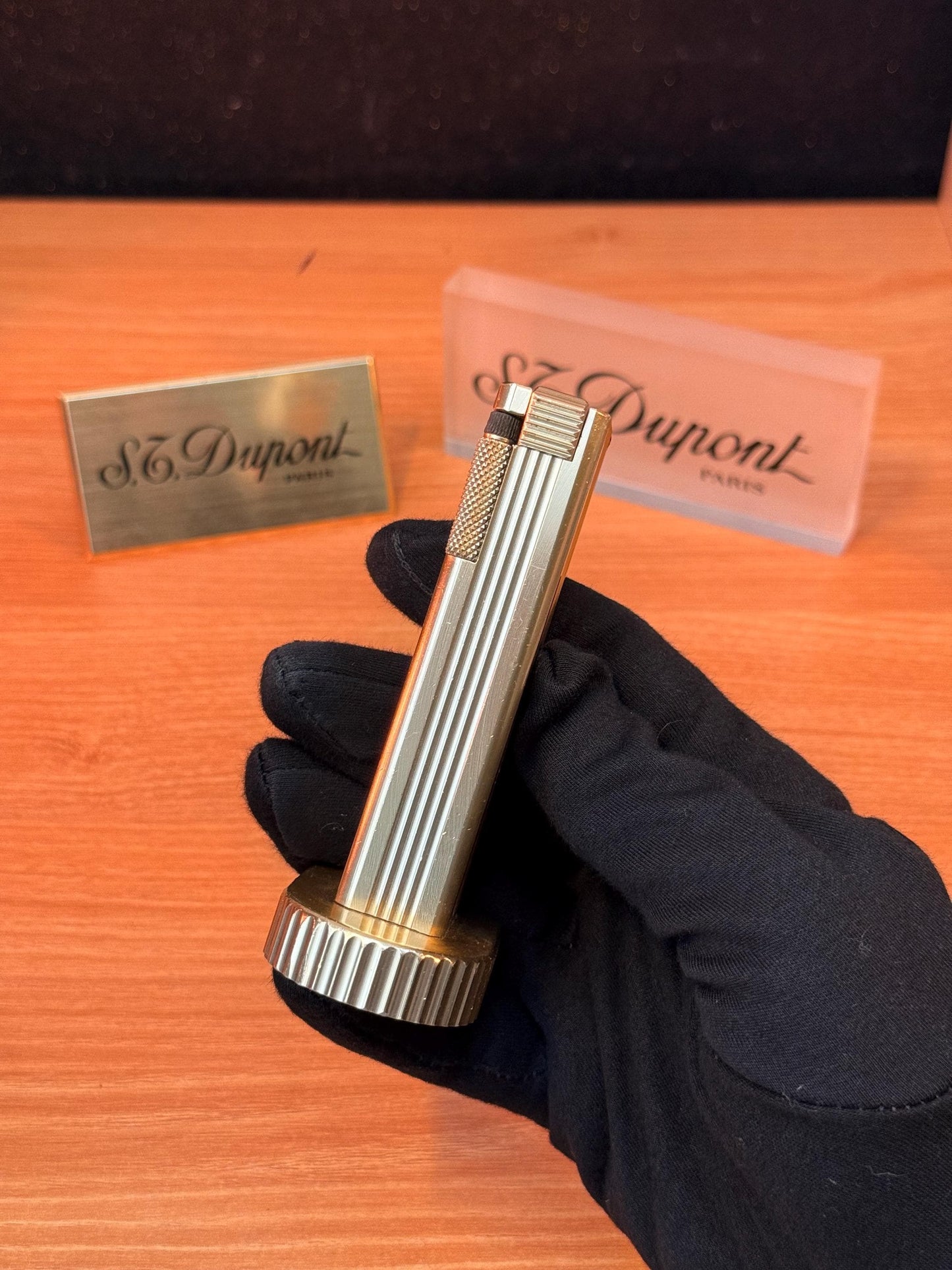 Vintage 1940 Solid Brass High quality Table lighter / fluid petrol lighter works amazing \ perfect for decorating