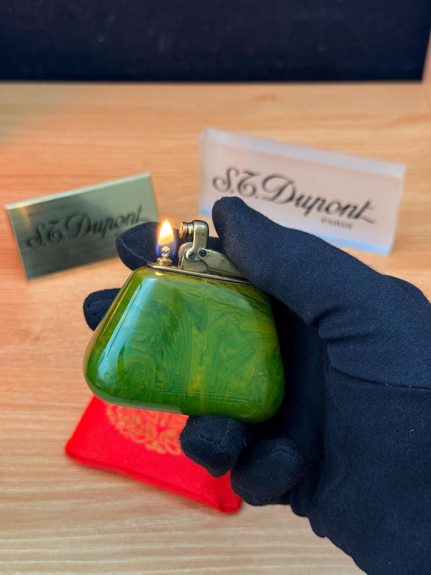 vintage 1950 Antique Colibri Green Catalin Europe high quality Lighter Fluid table lighter / can last for generations \ decoration desk