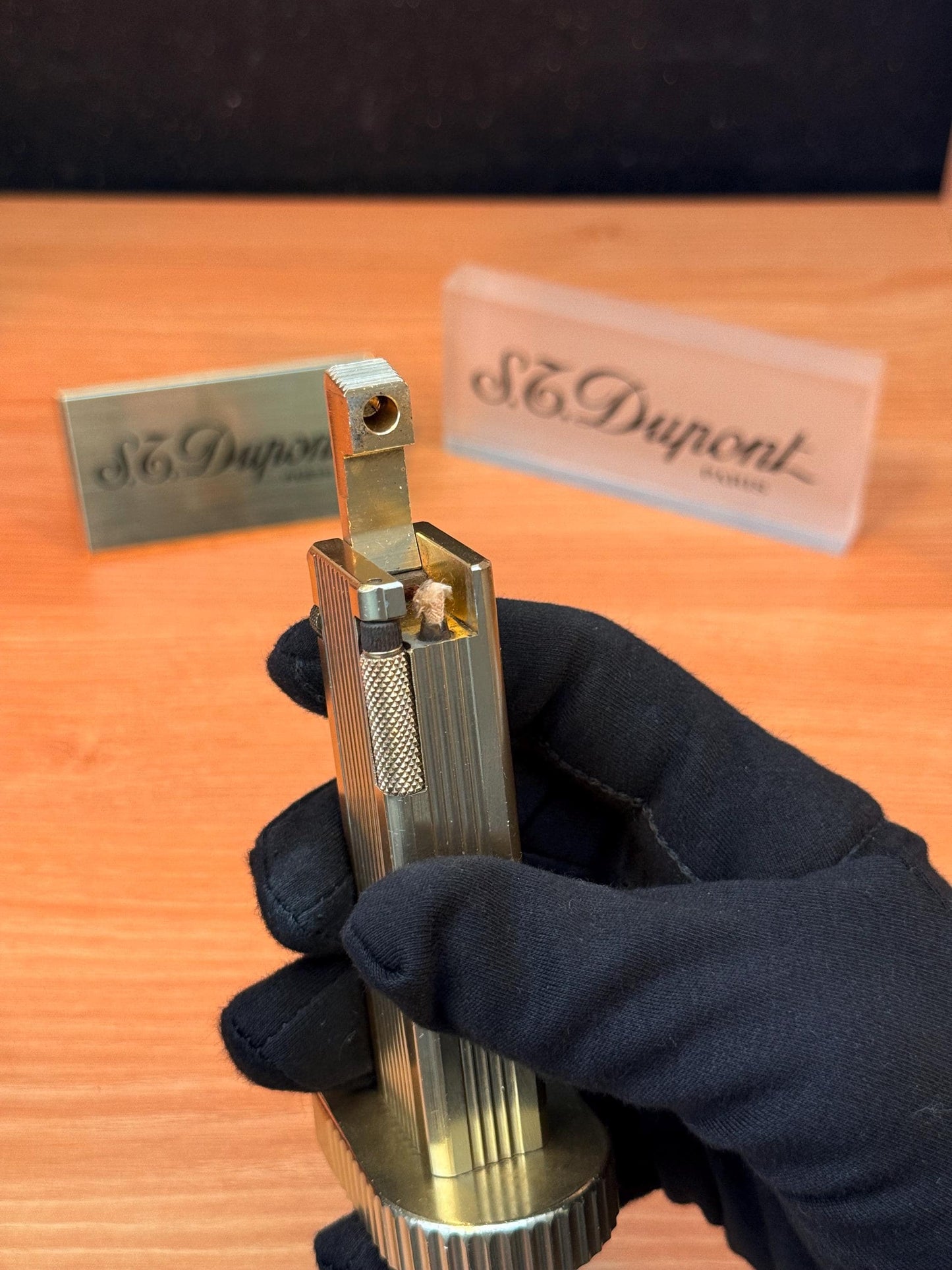 Vintage 1940 Solid Brass High quality Table lighter / fluid petrol lighter works amazing \ perfect for decorating