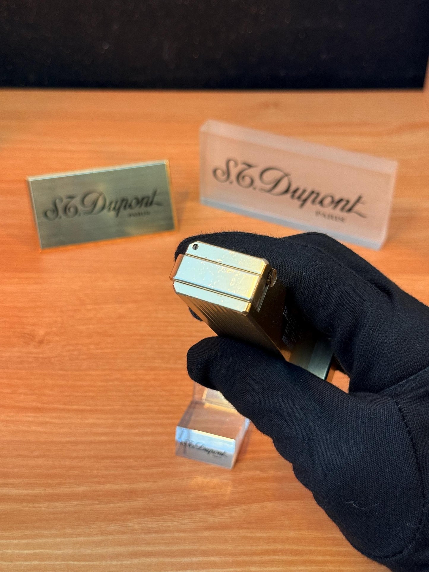Vintage 1940 Solid Brass High quality Table lighter / fluid petrol lighter works amazing \ perfect for decorating