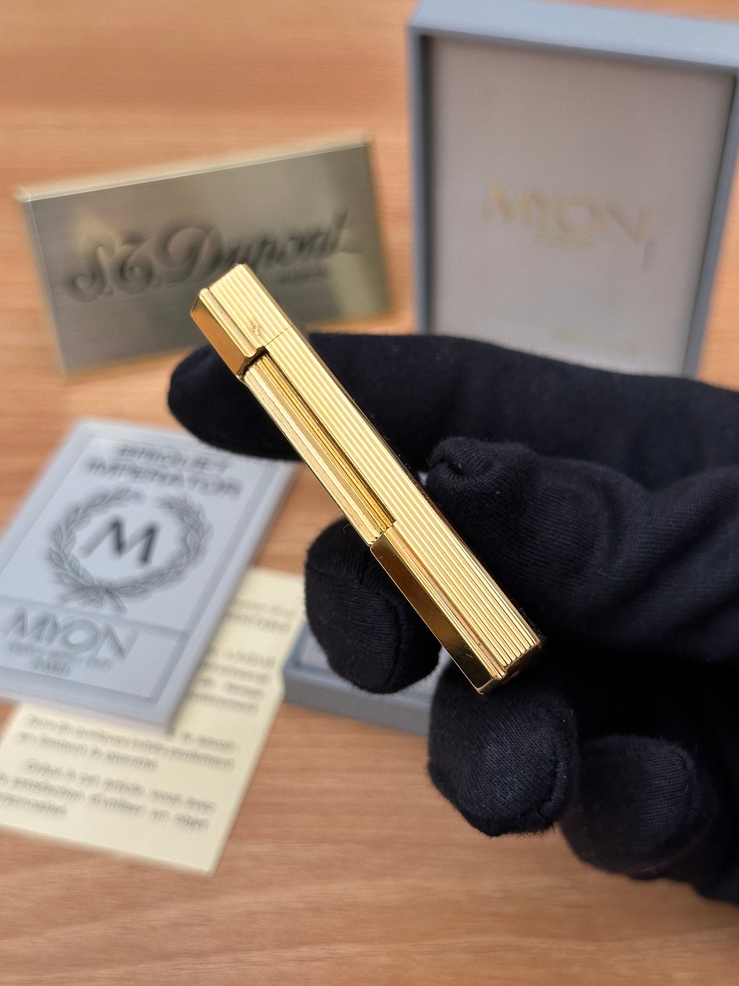 Vintage 1980 Myon 24k Gold Plated 5 face Rare Red lacquer \ full set with box and document \ working perfect \ good condition pre-owned