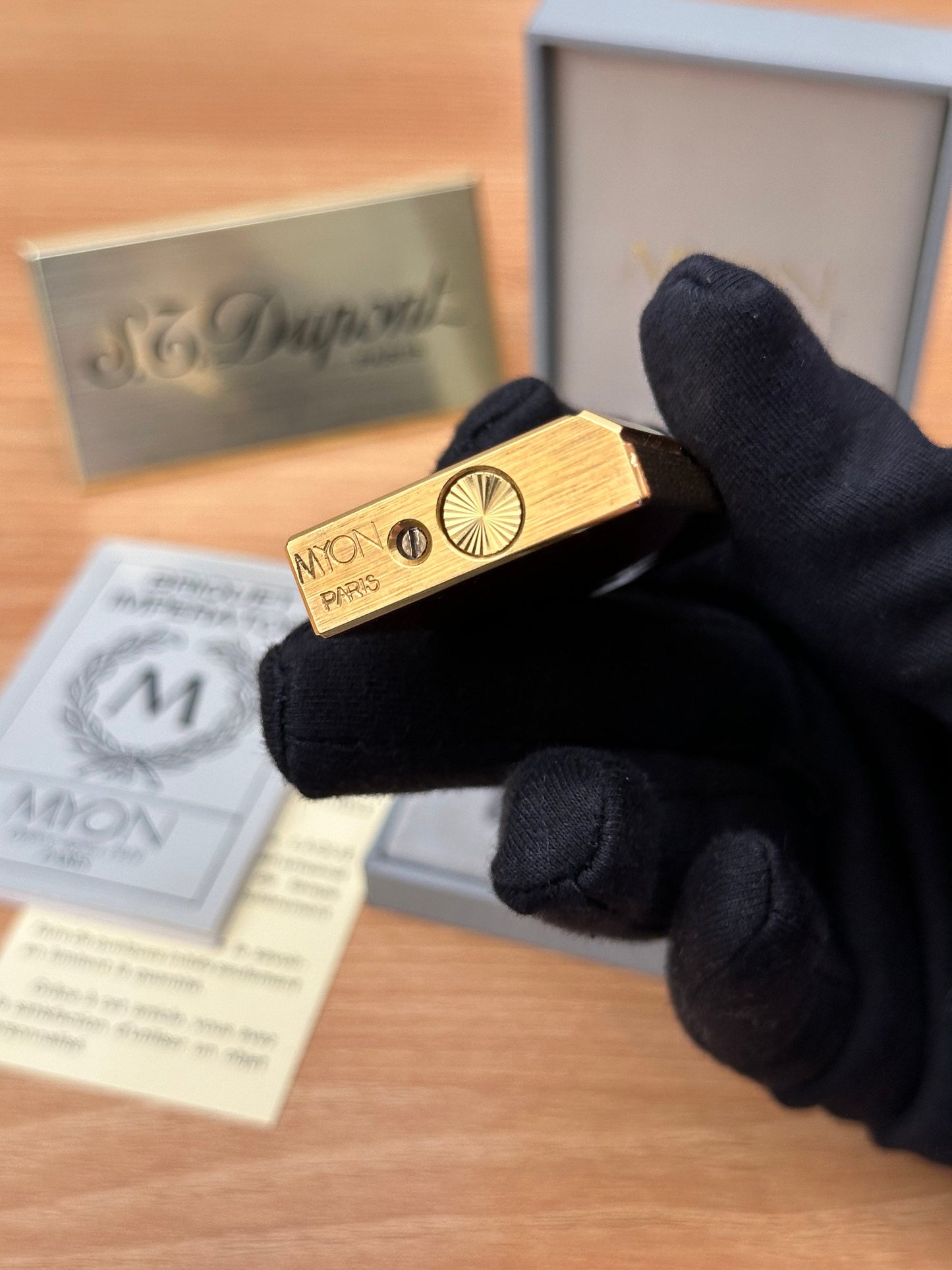 Vintage 1980 Myon 24k Gold Plated 5 face Rare Red lacquer \ full set with box and document \ working perfect \ good condition pre-owned