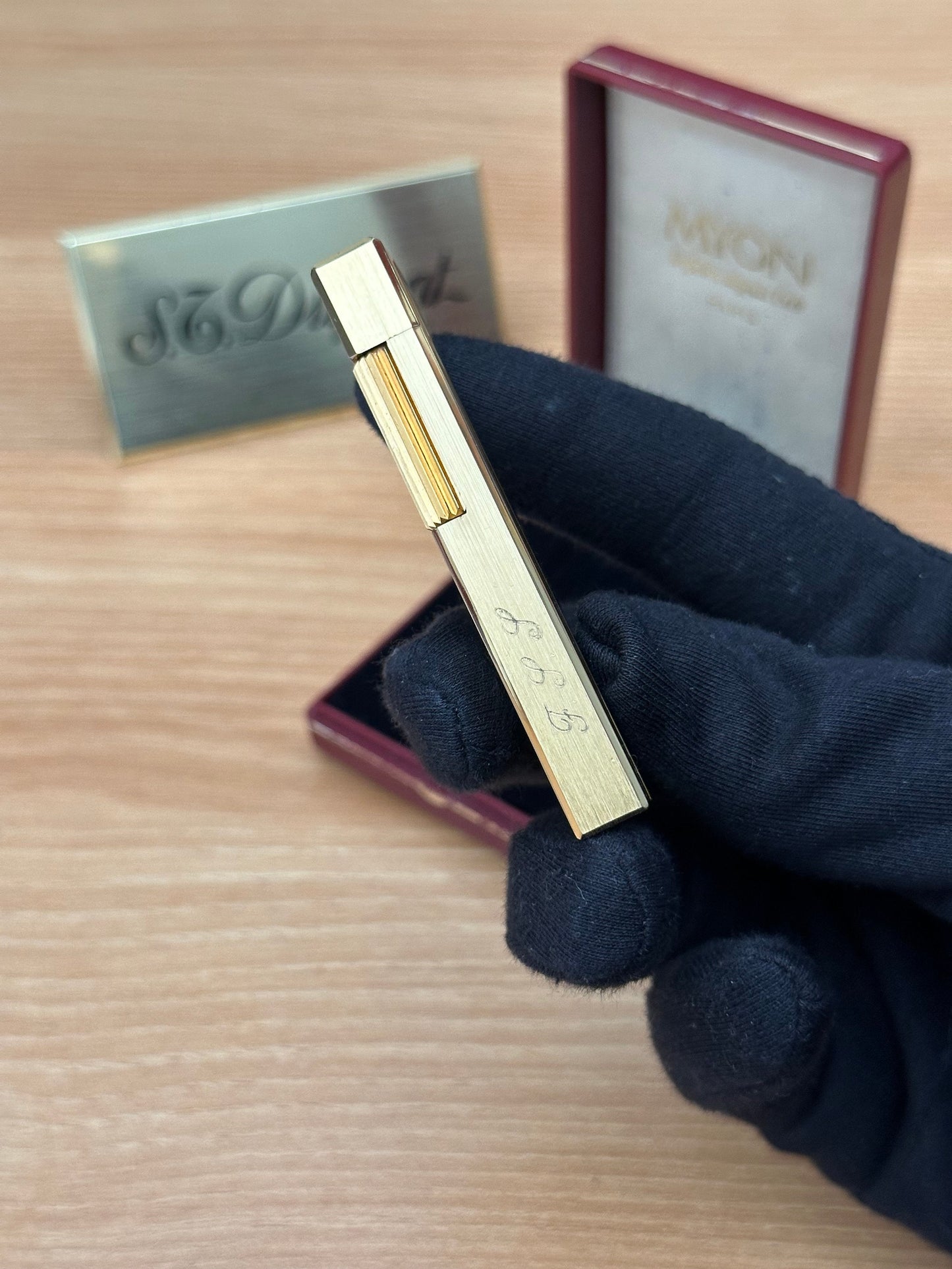 Vintage 1980 Myon Paris made Gold finish with black lacquer / with box / amazing condition close to new / with initial amazing condition
