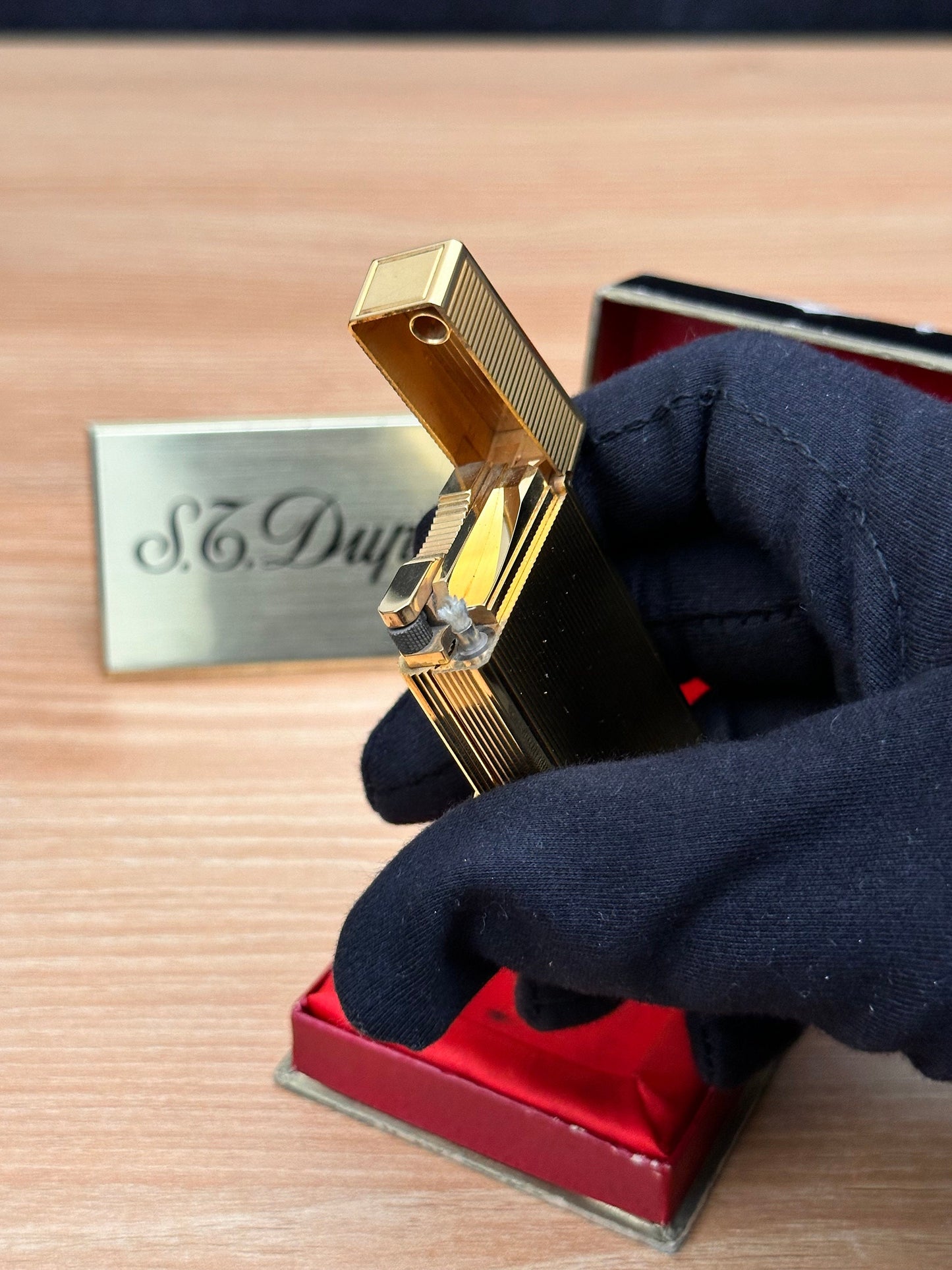 Vintage 1991 Jubile Limited Gold lighter \ working with fluid benzine \ amazing condition