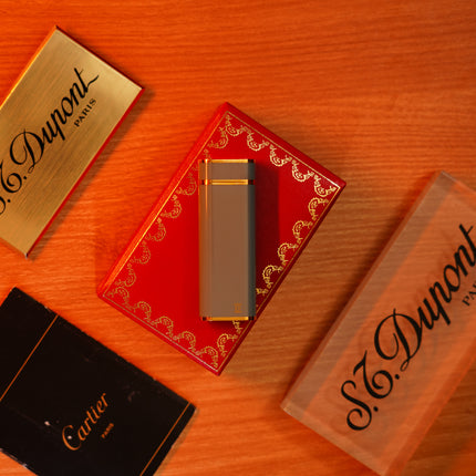 Vintage 1970 Cartier Lighter – Early Natural Lacquer, Light Gray