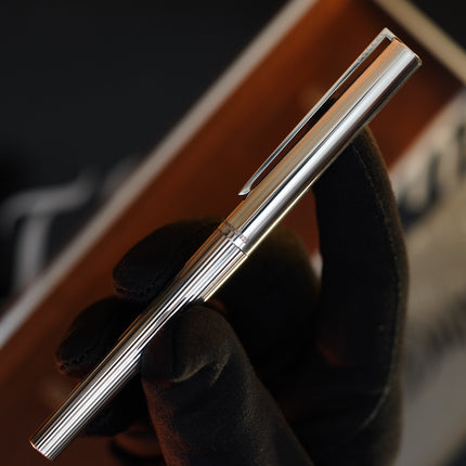 Vintage 1970 S.T. Dupont Luxury Fountain Pen – Solid 925 Sterling Silver - 18K Solid Gold Nib - Vertical Line