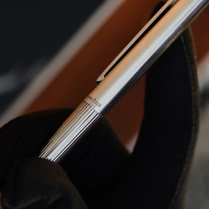 Vintage 1970 S.T. Dupont Luxury Fountain Pen – Solid 925 Sterling Silver - 18K Solid Gold Nib - Vertical Line