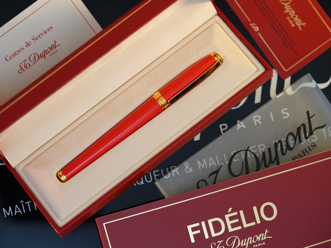 Vintage 1980 S.T. Dupont FH Fountain Pen – 24K Gold Finish & Natural Lacquer – 14K Solid Gold Nib – Luxury Collectible Writing Instrument