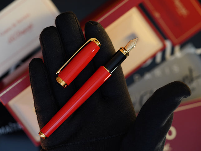 Vintage 1980 S.T. Dupont FH Fountain Pen – 24K Gold Finish & Natural Lacquer – 14K Solid Gold Nib – Luxury Collectible Writing Instrument