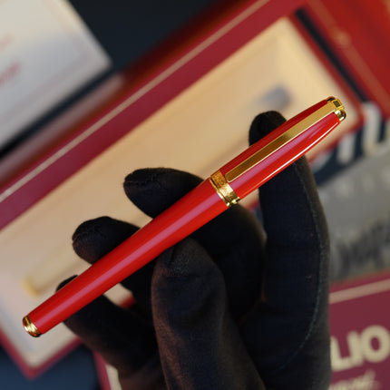 Vintage 1980 S.T. Dupont Fidelio Fountain Pen – Red Natural Lacquer & 24K Gold Finish – Hallmarked 14K Solid Gold FH Nib – Full Set NOS