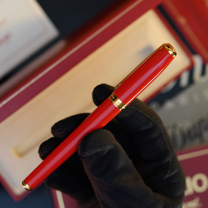 Vintage 1980 S.T. Dupont Fidelio Fountain Pen – Red Natural Lacquer & 24K Gold Finish – Hallmarked 14K Solid Gold FH Nib – Full Set NOS