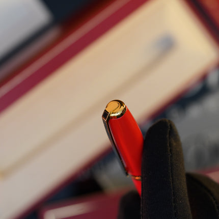 Vintage 1980 S.T. Dupont Fidelio Fountain Pen – Red Natural Lacquer & 24K Gold Finish – Hallmarked 14K Solid Gold FH Nib – Full Set NOS