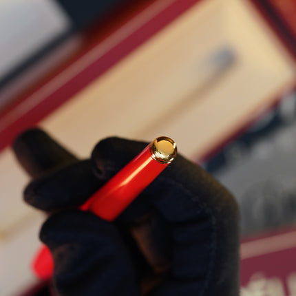 Vintage 1980 S.T. Dupont Fidelio Fountain Pen – Red Natural Lacquer & 24K Gold Finish – Hallmarked 14K Solid Gold FH Nib – Full Set NOS