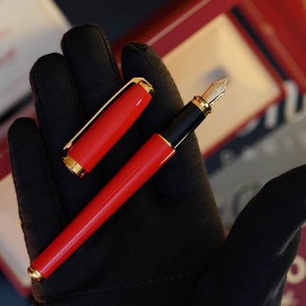 Vintage 1980 S.T. Dupont Fidelio Fountain Pen – Red Natural Lacquer & 24K Gold Finish – Hallmarked 14K Solid Gold FH Nib – Full Set NOS