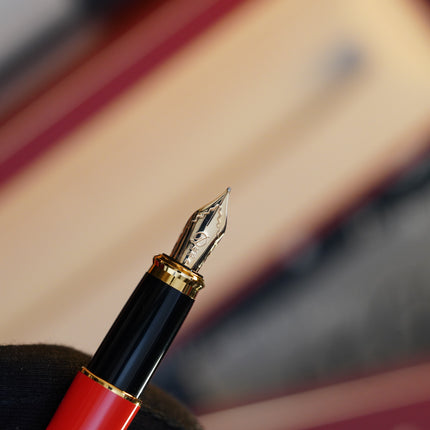 Vintage 1980 S.T. Dupont Fidelio Fountain Pen – Red Natural Lacquer & 24K Gold Finish – Hallmarked 14K Solid Gold FH Nib – Full Set NOS