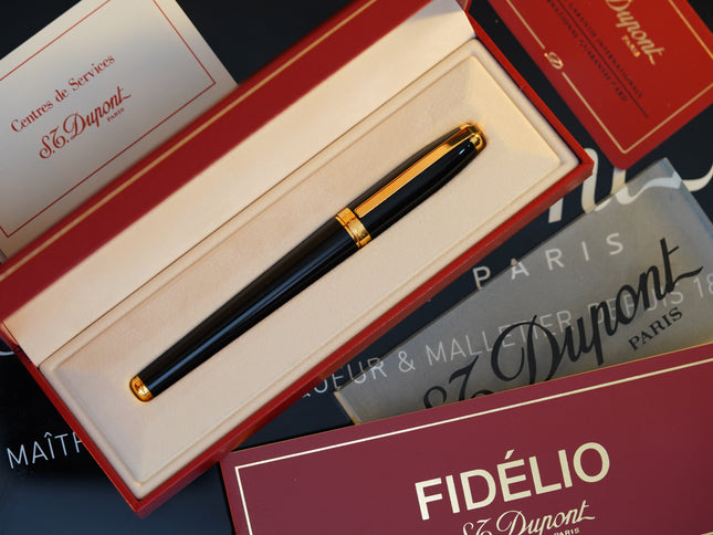 Vintage 1980 S.T. Dupont Fidelio Fountain Pen – Natural Black Lacquer – 14K Solid Gold Nib – Luxury Collectible