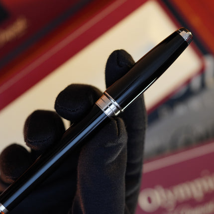 Vintage 1980s S.T. Dupont Olympio Fountain Pen – Natural Black Lacquer – Large Fat Model – Hallmarked 18K Solid Gold Fine Nib – Full Set NOS