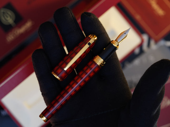 Vintage 1980s S.T. Dupont Vertigo Fountain Pen – Natural Lacquer Pattern – Hallmarked 18K Two-Tone Solid Gold Nib (M) – Full Set NOS