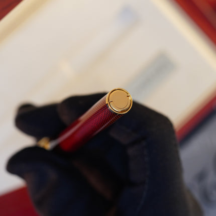 Vintage 1980s S.T. Dupont Montparnasse Chairman Fountain Pen – Grenat Natural Lacquer Guilloché & 24K Gold Finish – Hallmarked 18K Solid Gold Nib (M) – Full Set NOS