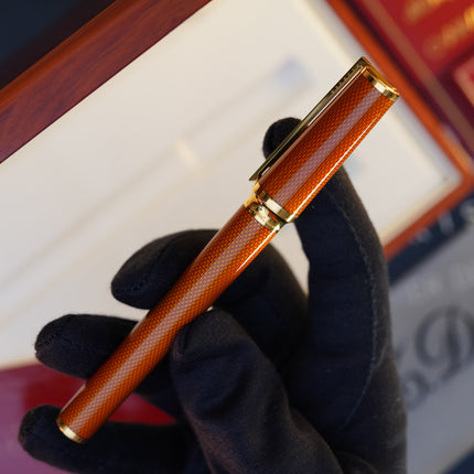 Vintage 1980s S.T. Dupont Montparnasse Chairman Fountain Pen – Amber Natural Lacquer Guilloché & 24K Gold Finish – Hallmarked 18K Solid Gold Nib (M) – Full Set NOS