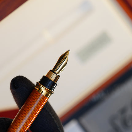 Vintage 1980s S.T. Dupont Montparnasse Chairman Fountain Pen – Amber Natural Lacquer Guilloché & 24K Gold Finish – Hallmarked 18K Solid Gold Nib (M) – Full Set NOS