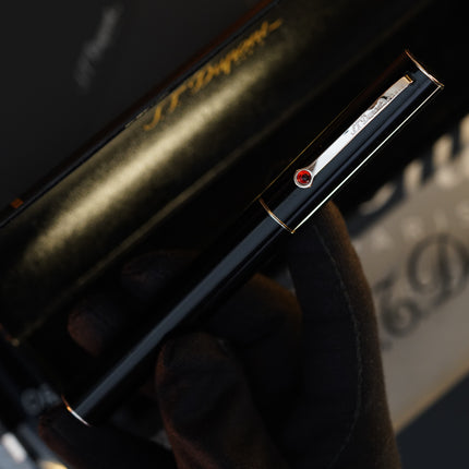 Vintage St Dupont Ruby Stone Luxury Natural Black Lacquer Ballpoint pen
